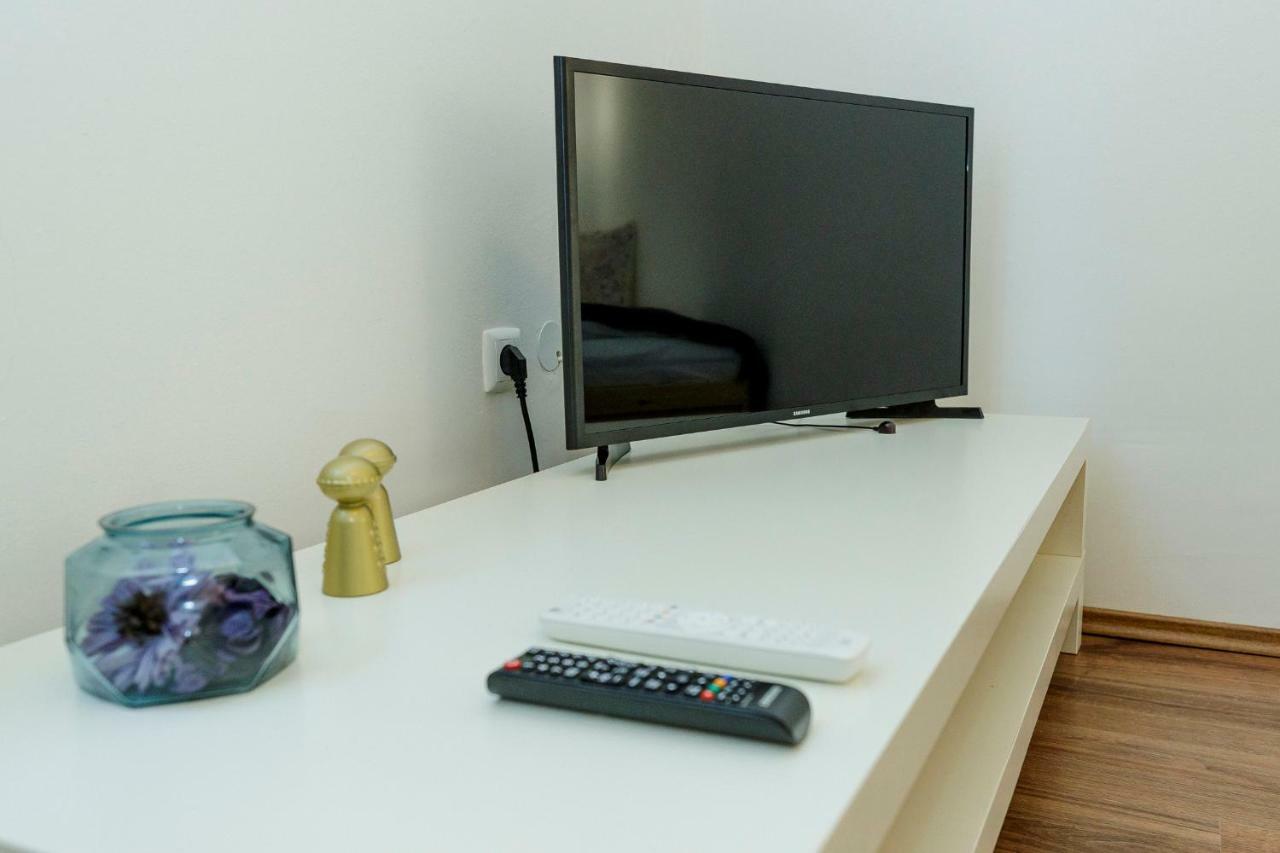 Sophie Apartman Eger Buitenkant foto